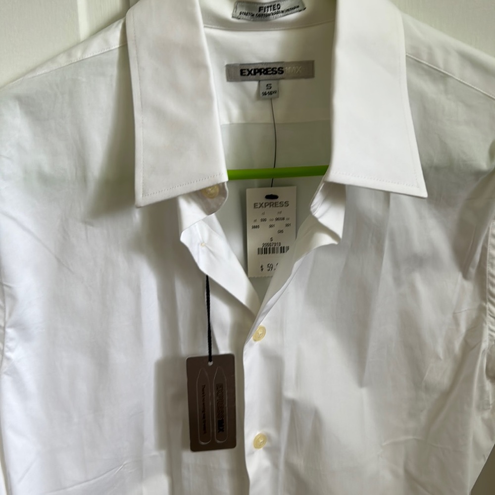 NEW Men’s Express Fitted long sleeve dress shirt size S 14-14 1/2